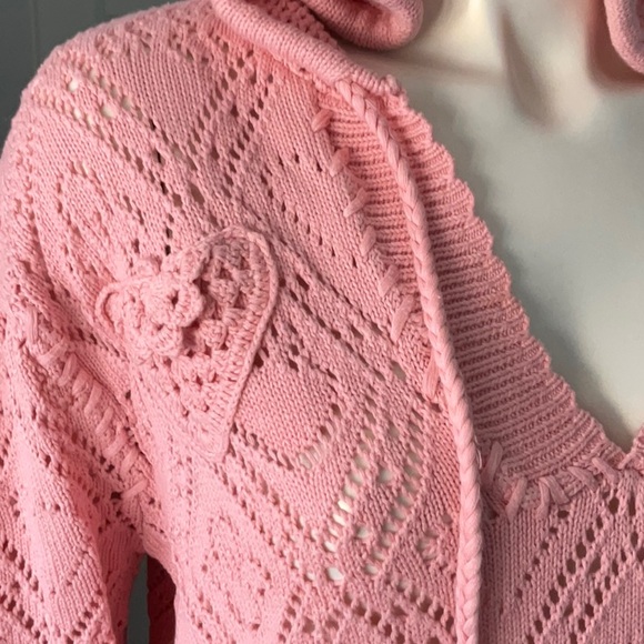 Gorgeous pink eyelet hoodie sweater - Picture 3 of 11